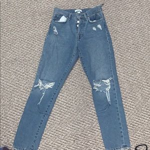 Ripped boyfriend jeans!!